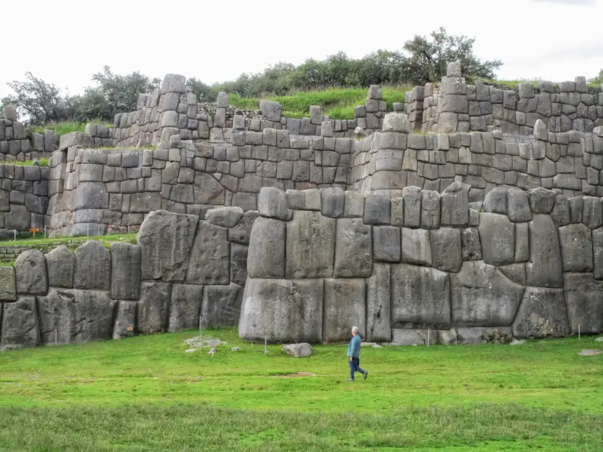 Toda la información de Sacsayhuamán Cusco